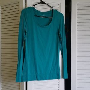 Green long sleeve shirt, size M